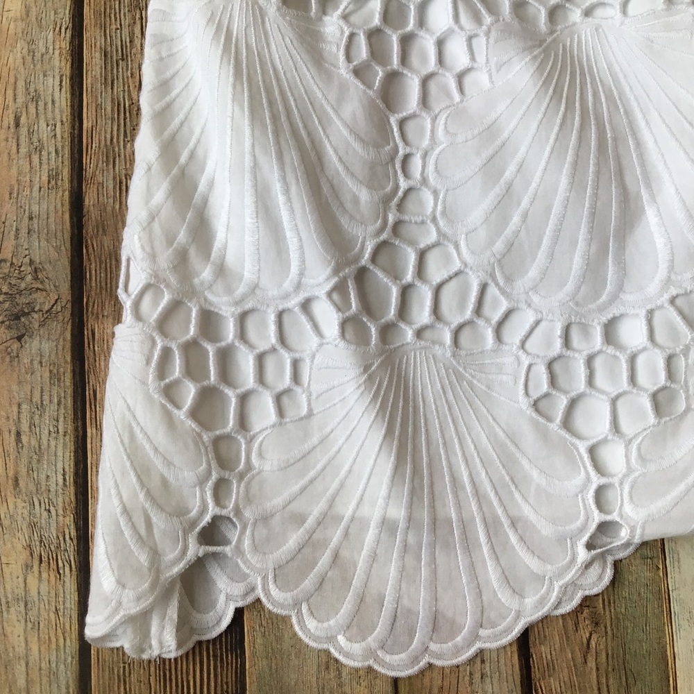 Lilly Pulitzer White Eyelet Shell-Pattern Sleevel… - image 2